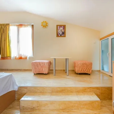 Family Studio In Dafinka Xz